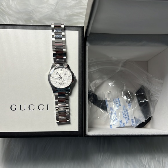 Gucci watch 💯 Authentic G Timeless | authentic with original packaging - Picture 5 of 9
